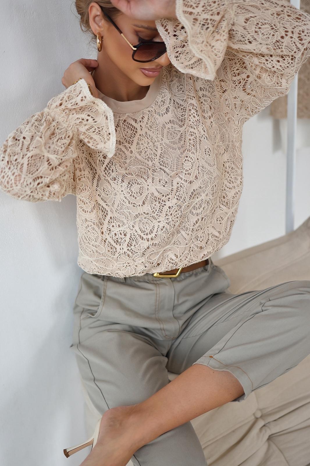 Bluzka ROSE z beżowej koronki