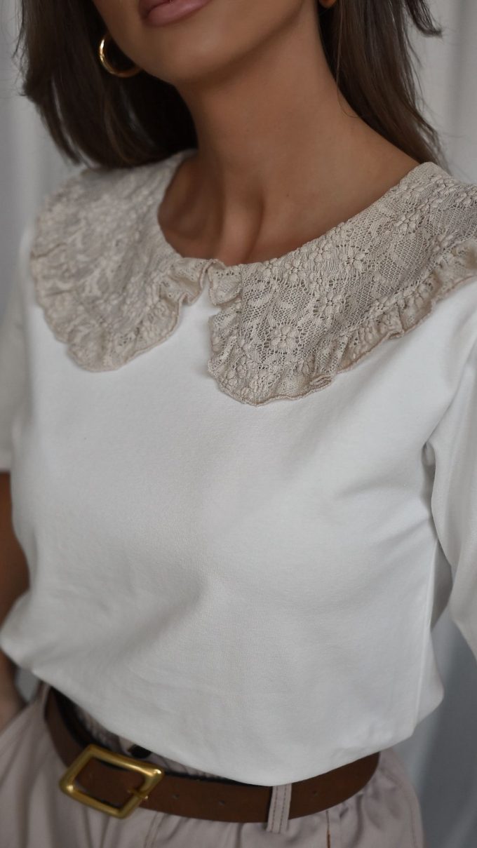 T-shirt z kołnierzykiem PRETA biały