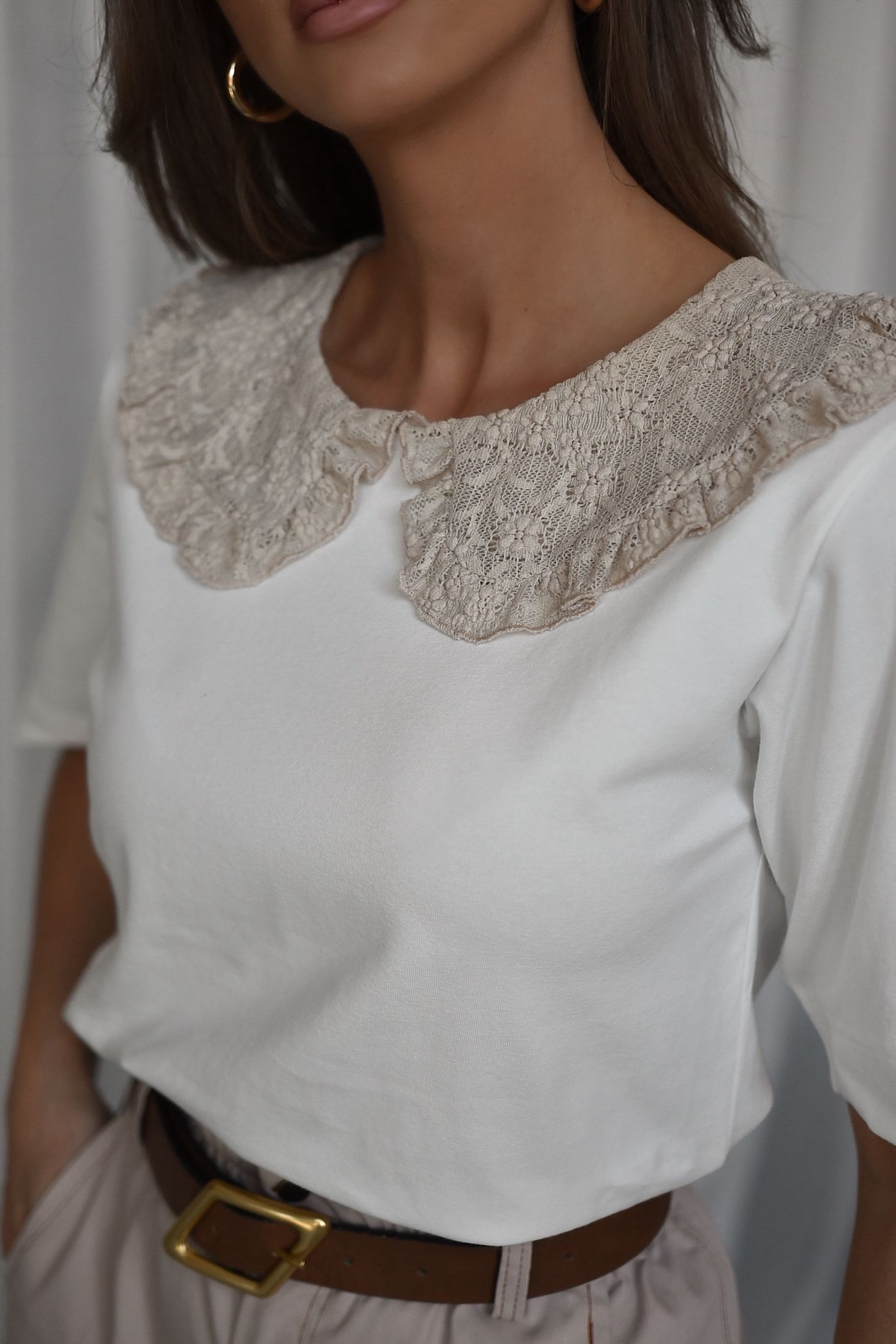 T-shirt z kołnierzykiem PRETA biały