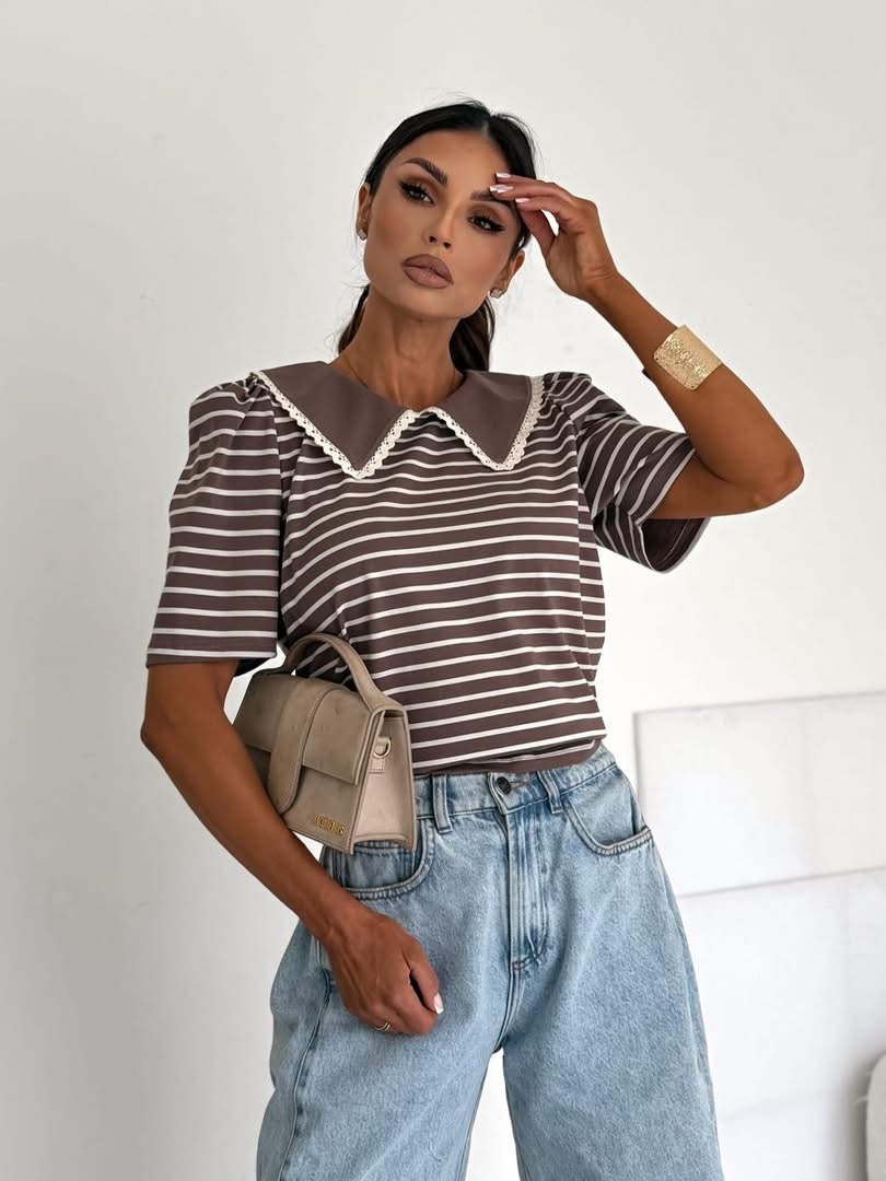 T-shirt z kołnierzykiem SELFIE chocolate