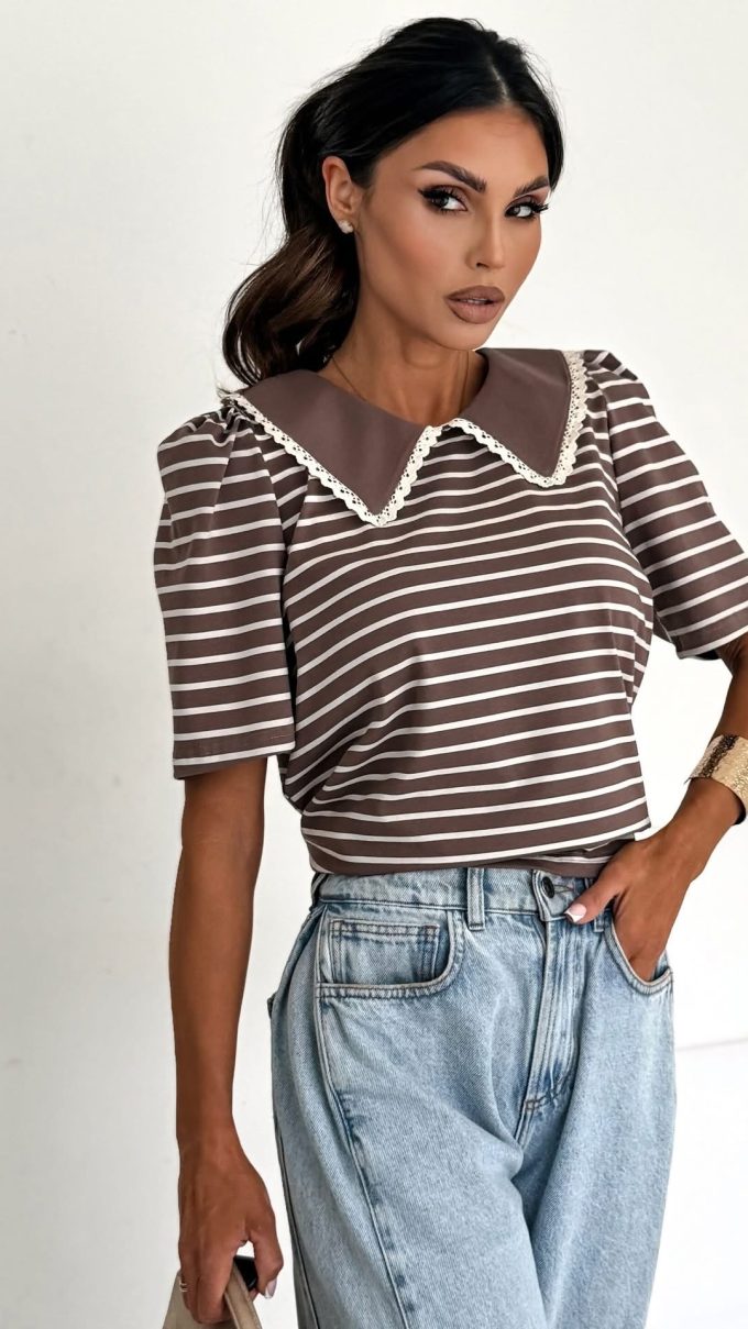 T-shirt z kołnierzykiem SELFIE chocolate