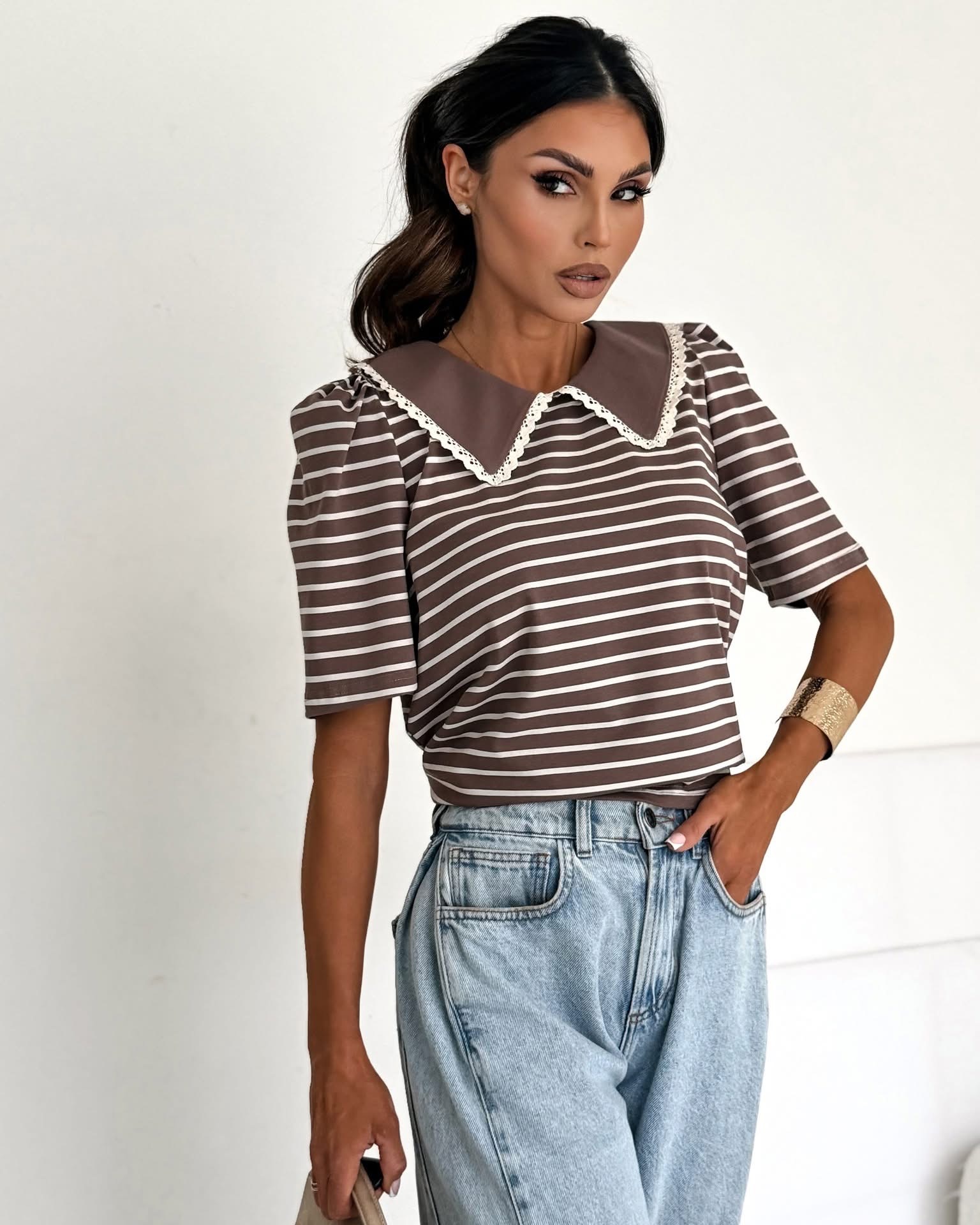 T-shirt z kołnierzykiem SELFIE chocolate