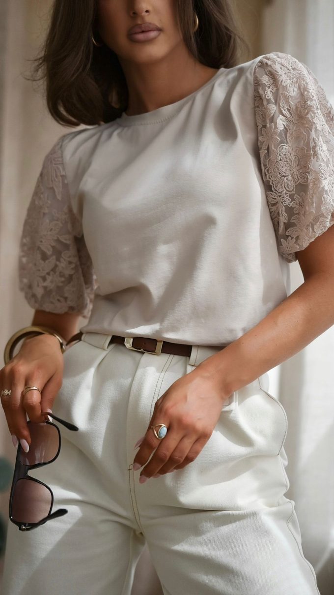 Bluzka z koronką SOPHIE beżowa