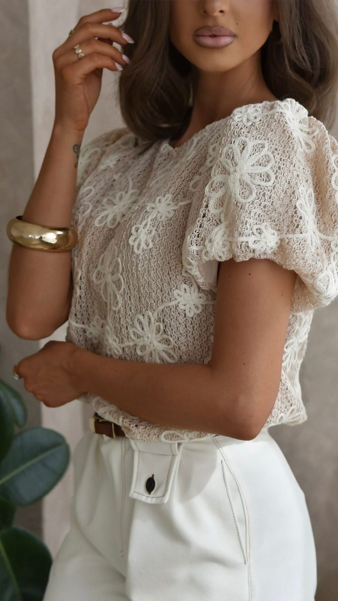 Bluzka z haftem BLINK beżowa