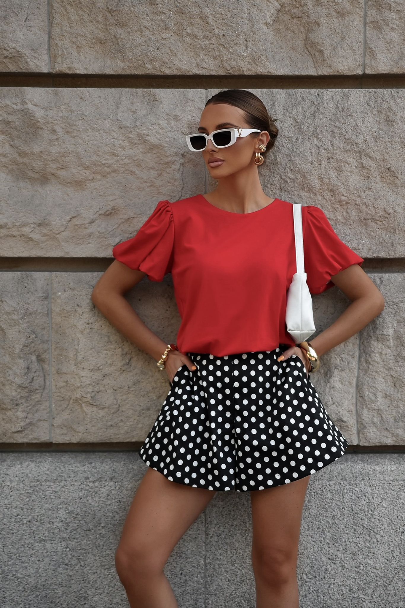 T-shirt z bufką DOTS czerwony